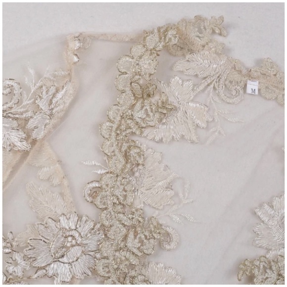 Gold Mesh Embroidered Scalloped Lace Shorts Top - Picture 5 of 6